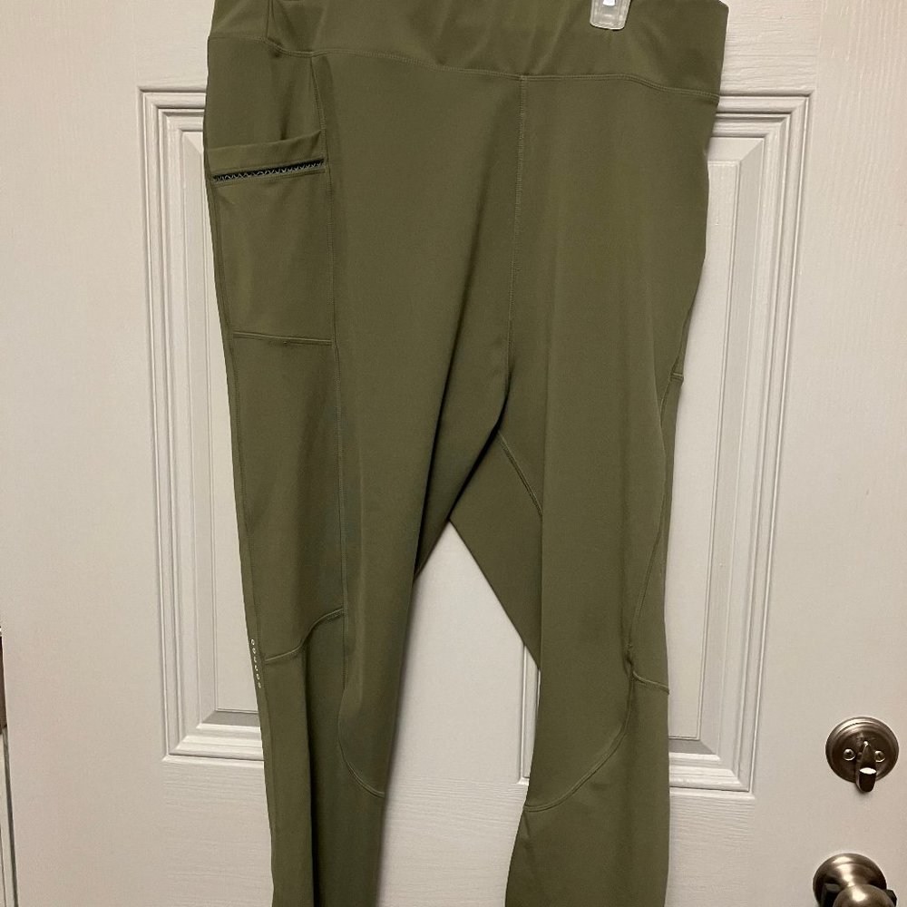 WOMEN'S SIZE 2X POLY SPANDEX LEGGING IN A BEAUTIFUL GREEN COLOR
